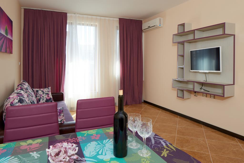 Mars Apartments In Complex Shipka Sveti Vlas Eksteriør bilde